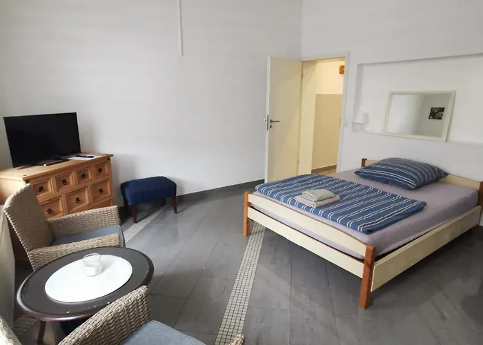 &monteurwohnung-parkplatz Neben Braunschweig *